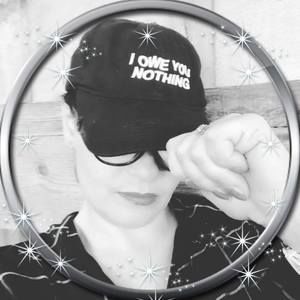 Meet your Posher, Yvette